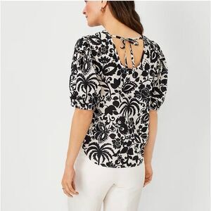 Ann Taylor Scoop Back Puff Sleeve Blouse Black & White Tropical Print Petite XS